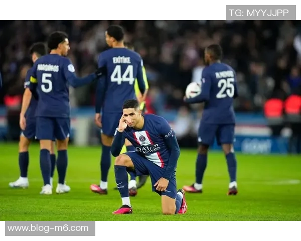 阿斯报报道巴萨与巴黎在环球足球奖颁奖典礼中荣获多项大奖